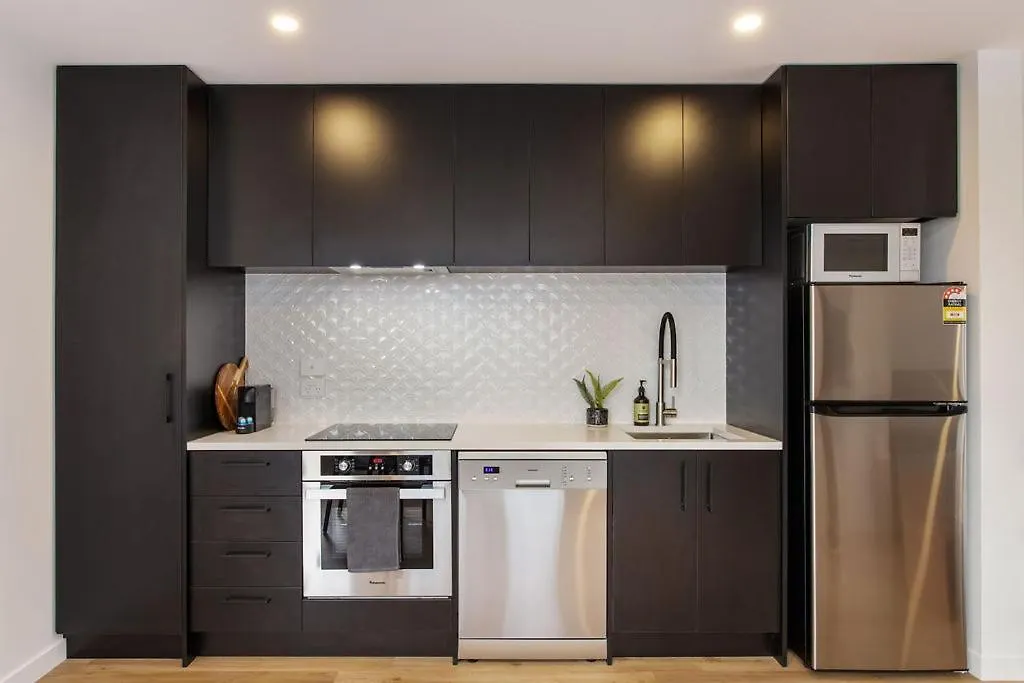 Quirky New Stylish Free Park Apartment Christchurch