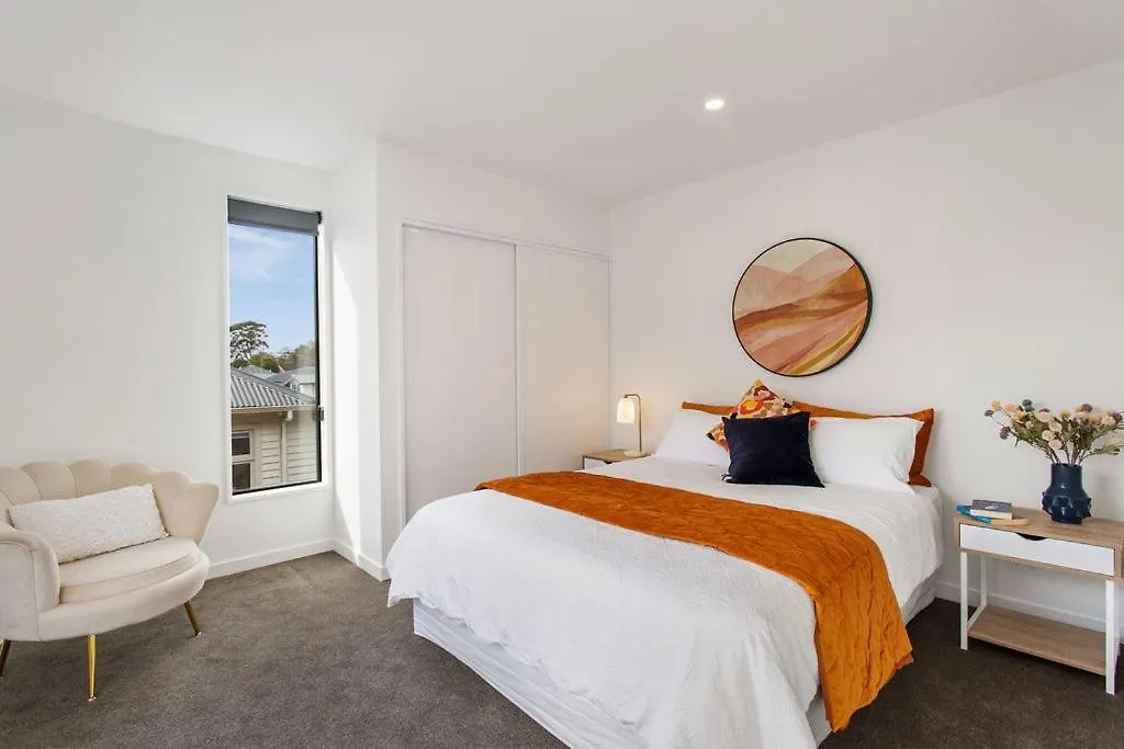 Quirky New Stylish Free Park Apartment Christchurch 0*,  New Zealand